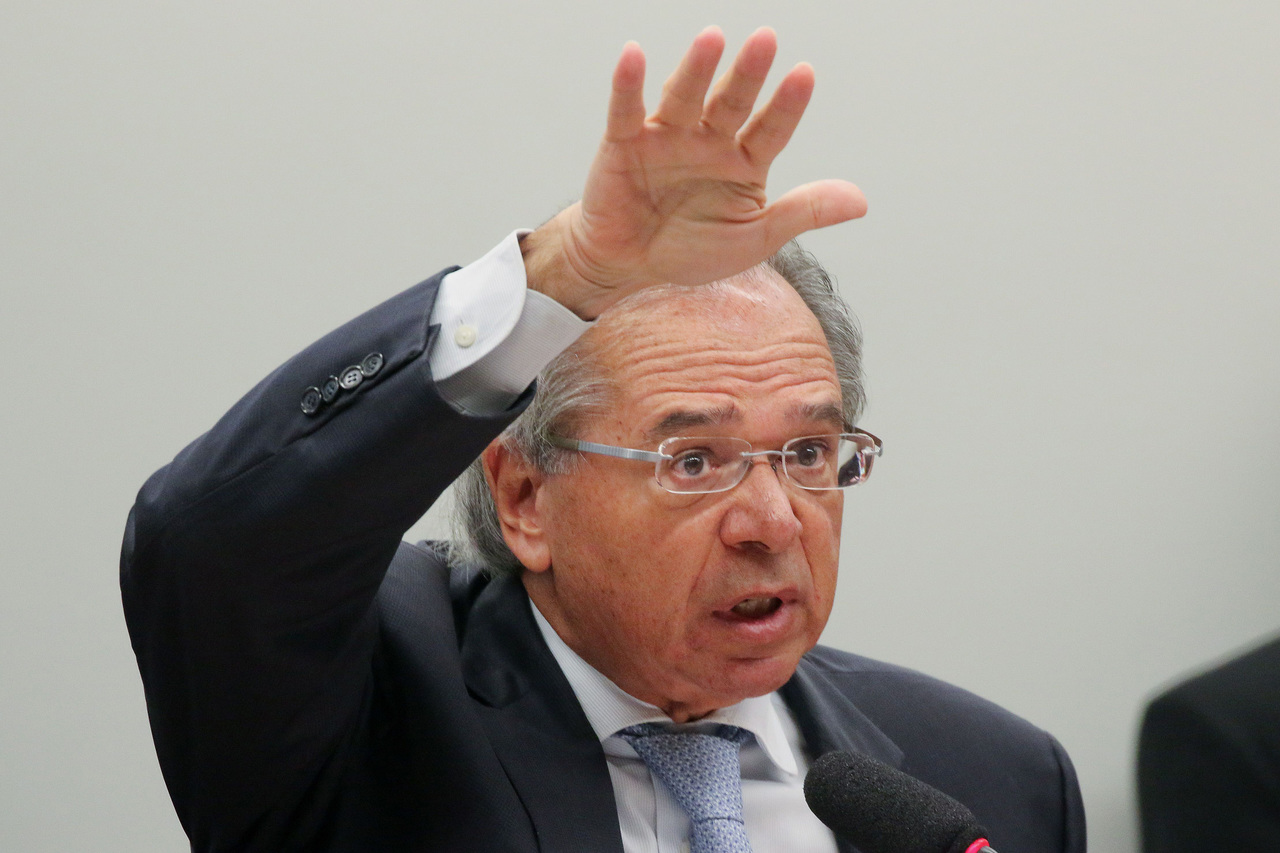 O ministro da Economia, Paulo Guedes, disse que a legislação tributária do Brasil é um manicômio.